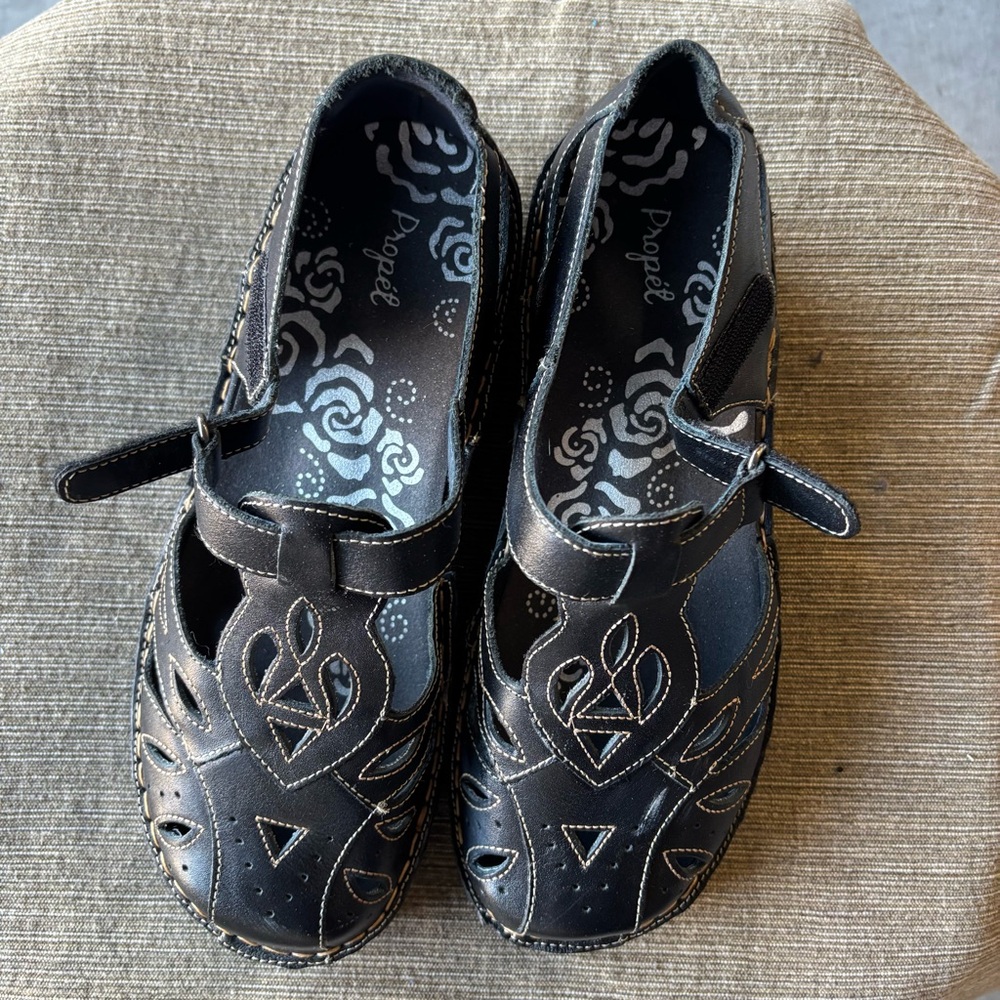 Women’s Black Sandal